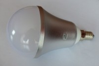LED žárovka 9W E14 850 lumenu